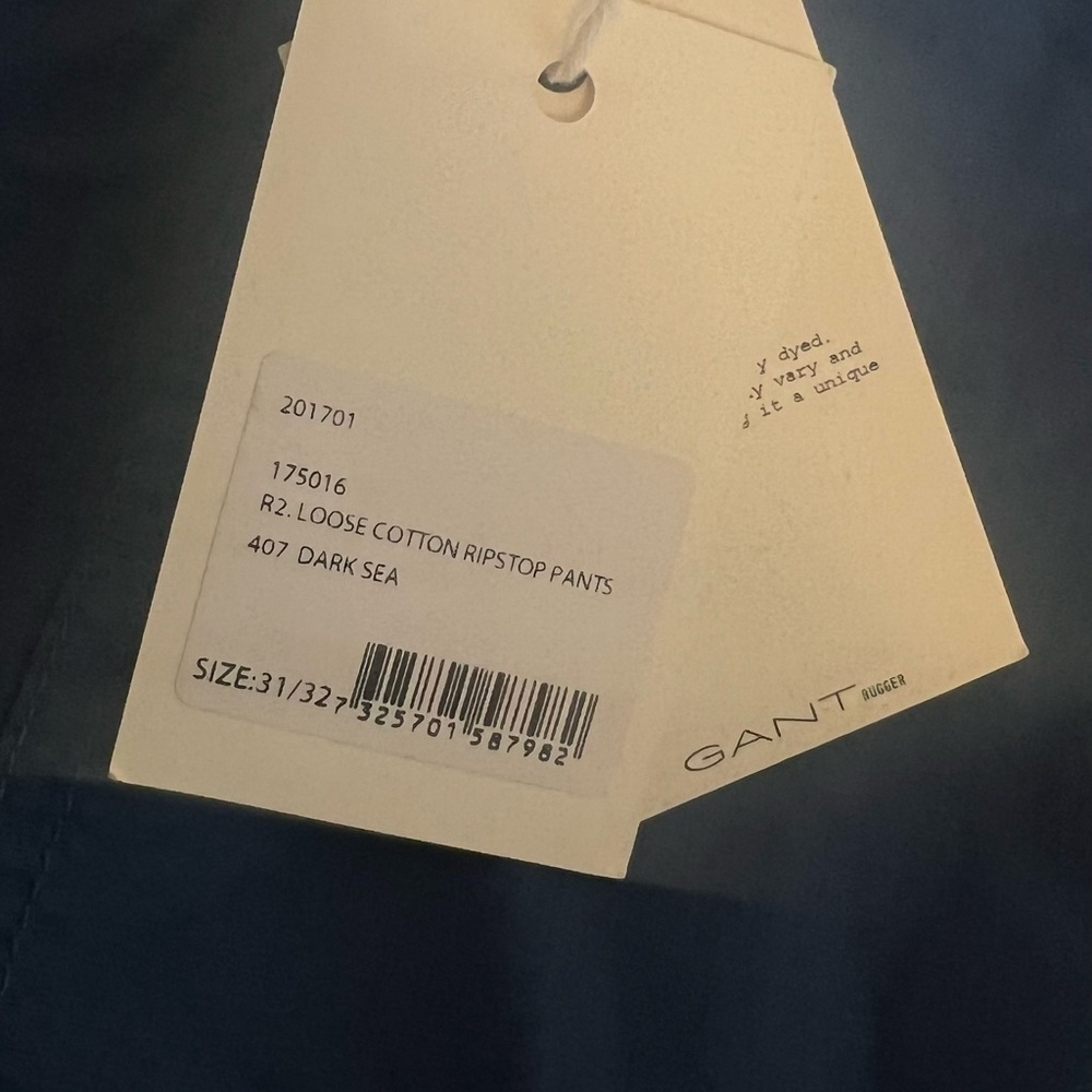 Gant Men's Dark Sea Cargo Pants Size 31/32 New — image 4 of 4